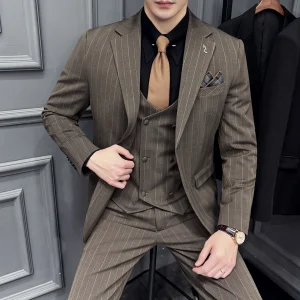 High-quality, fashionable, stylish, versatile and trendy casual business suit set, men's three-piece British business suit